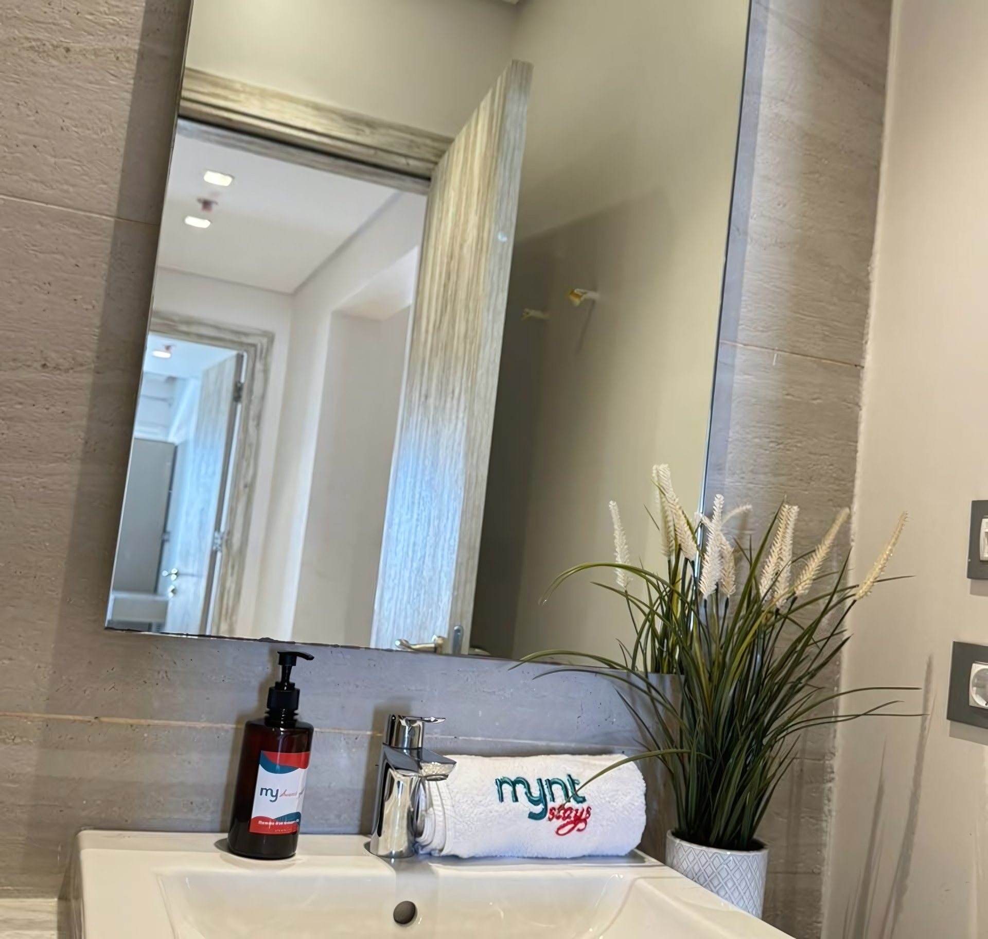Relaxing 2BR Chalet in Fouka Bay | Elegant Side Sea View Stay, photo 8