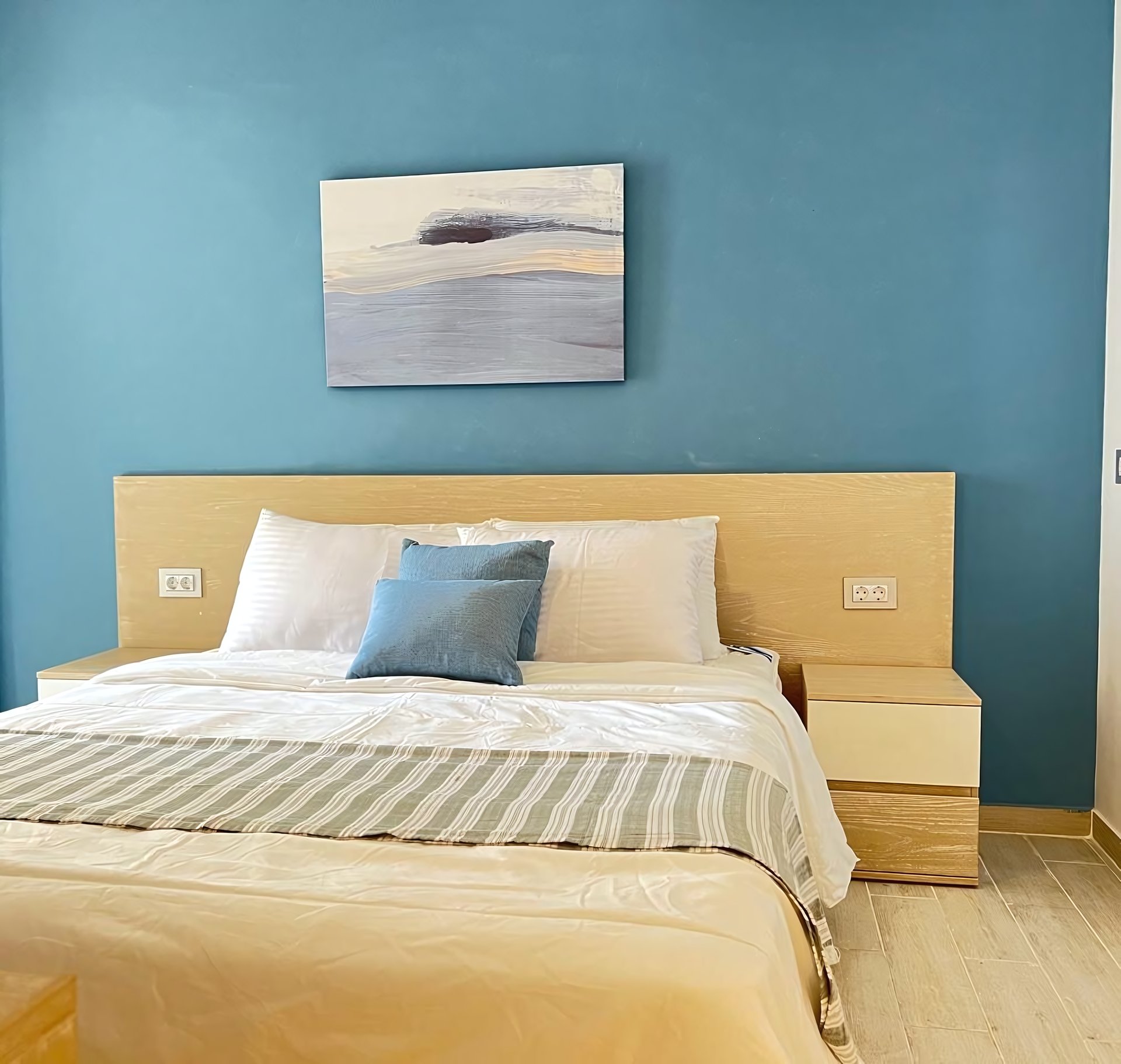 Luxury Serviced 2BR Apartment in Fouka Bay | First Row Sea & Pool View, photo 8