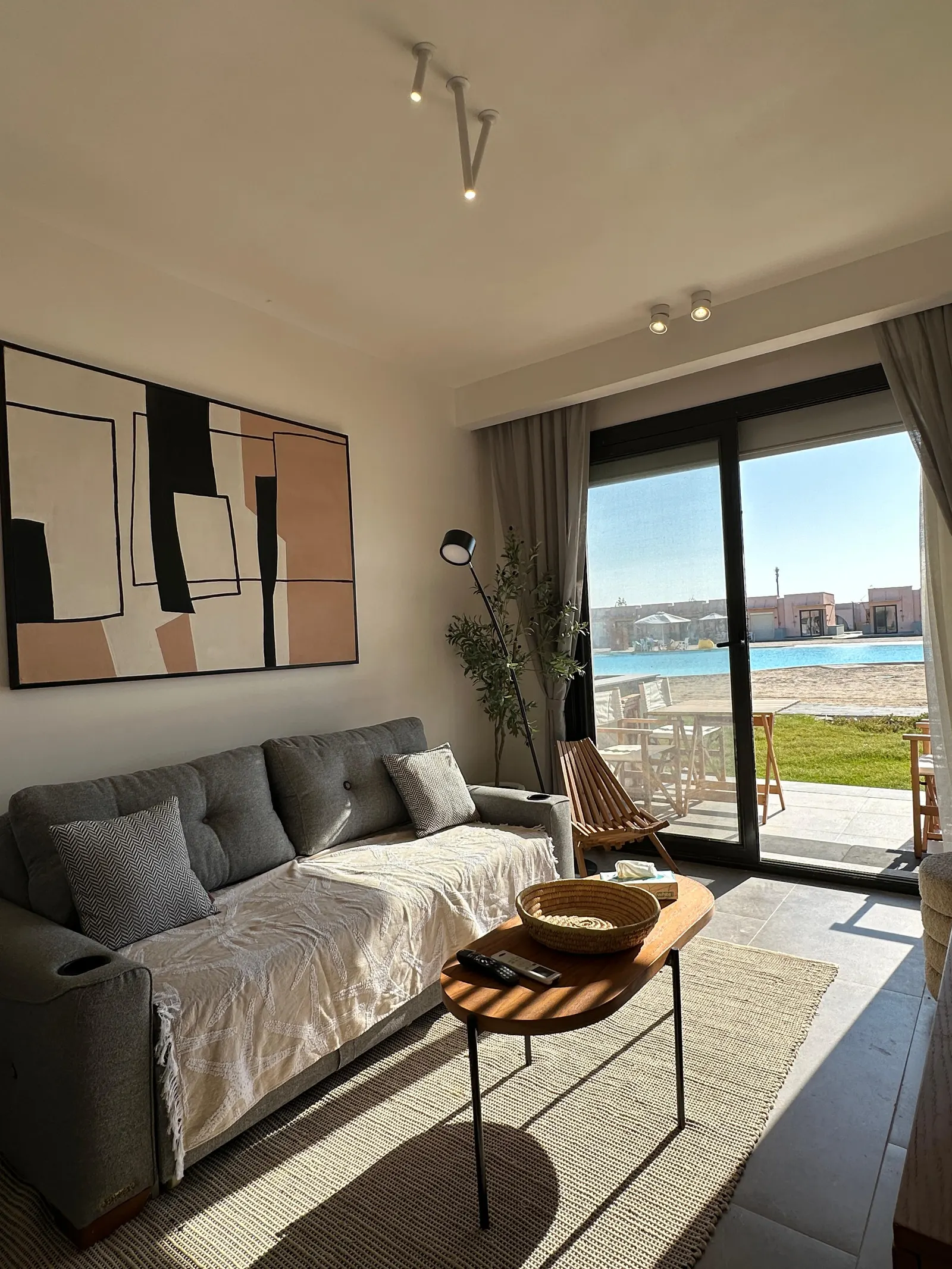 1BR Lagoon View | Playa