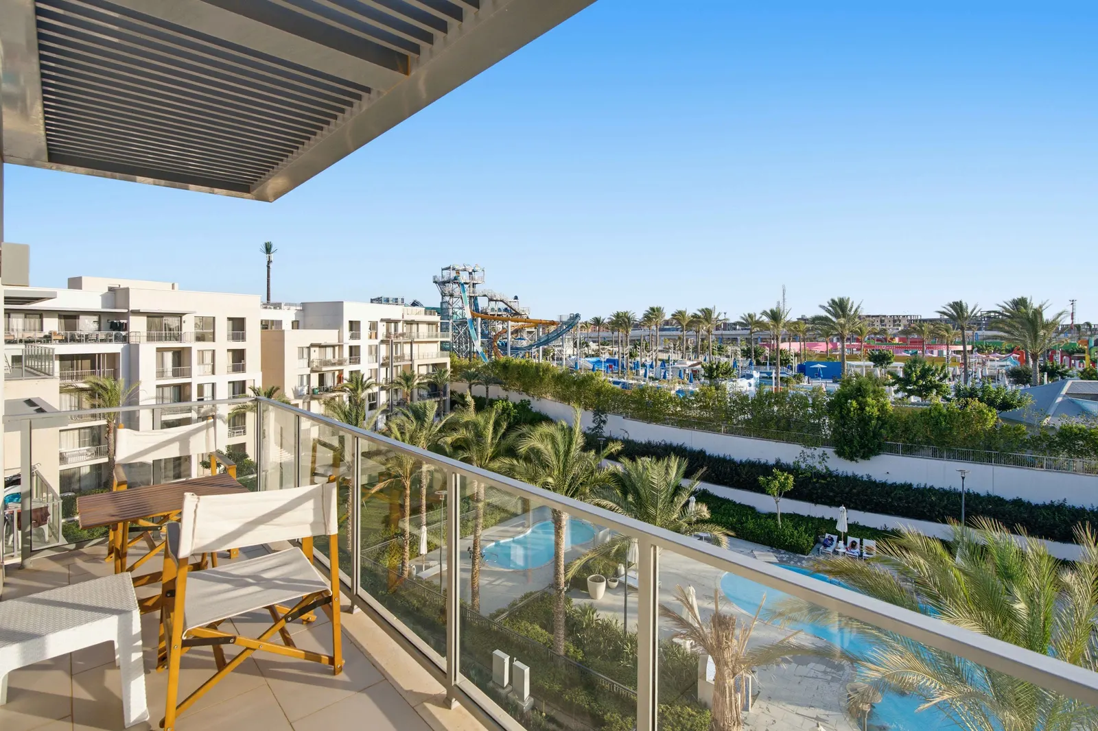 2BDR Serviced Pool view Aprt · Lea