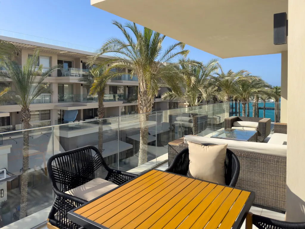 3BR + nanny Partial Sea View