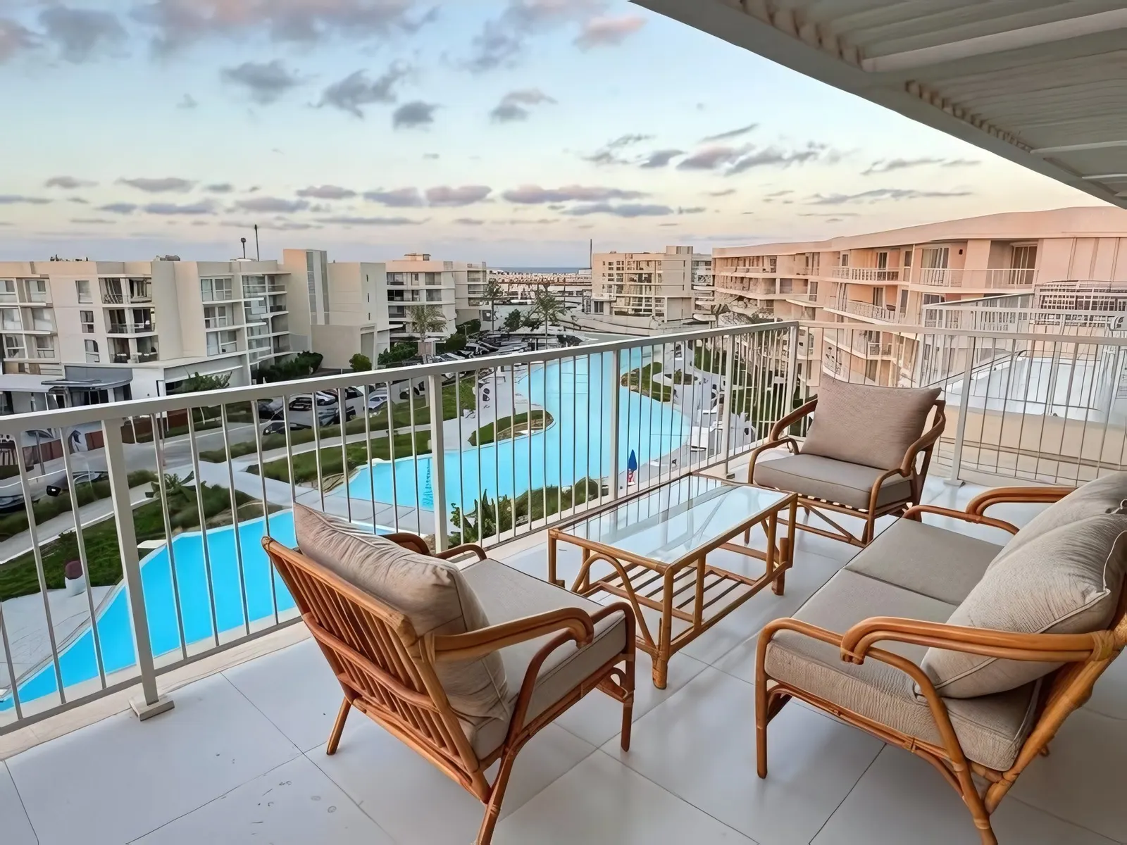 Serene Lagoon View Chalet in Marina Views Marassi