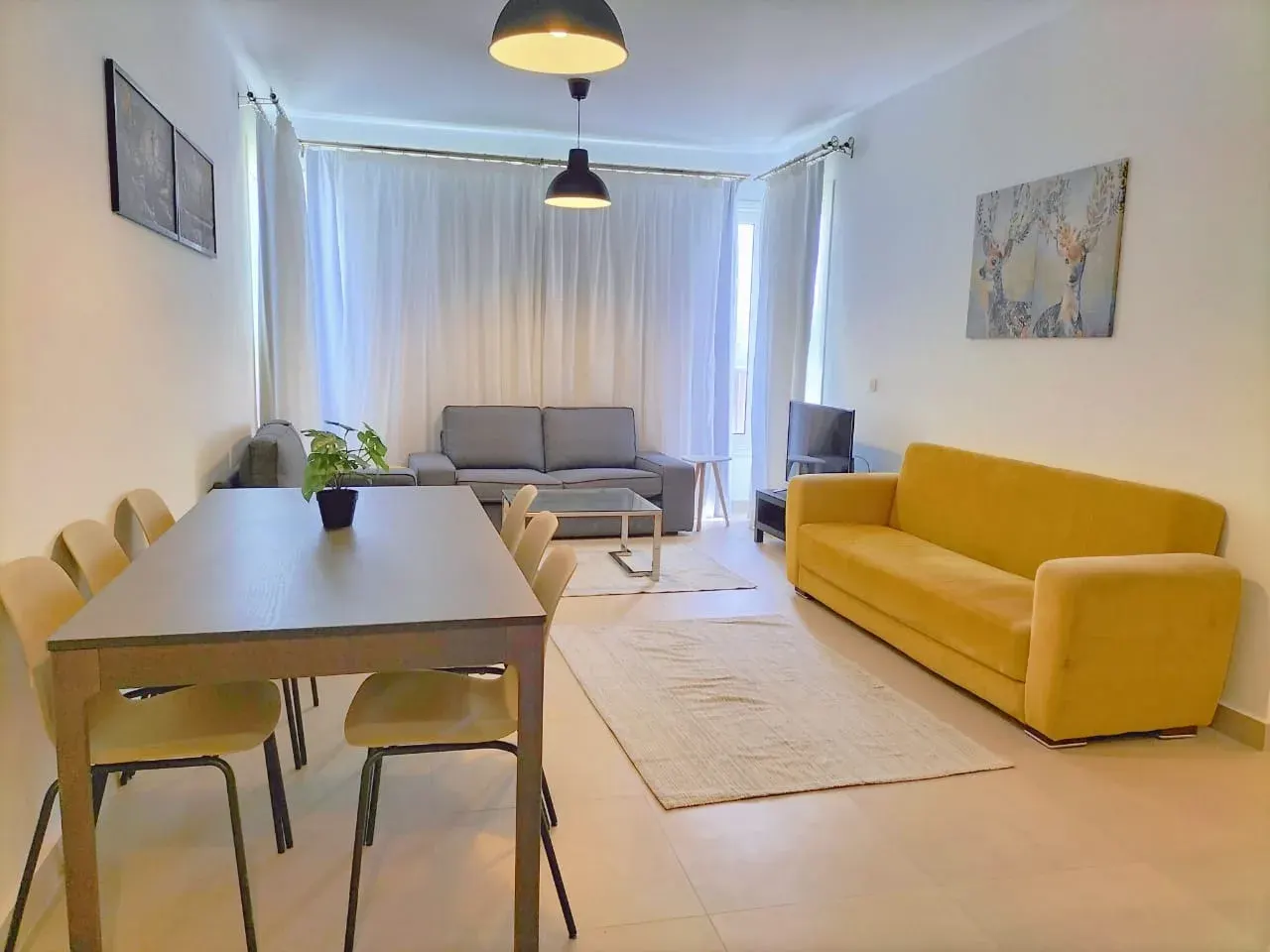 B09-S02 Beachtown 2 Bedroom Apartment