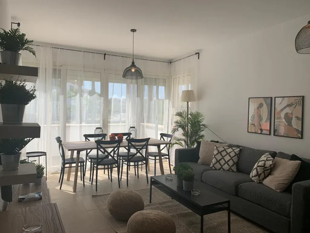 C02-G04 Beachtown 2 Bedroom Apartment