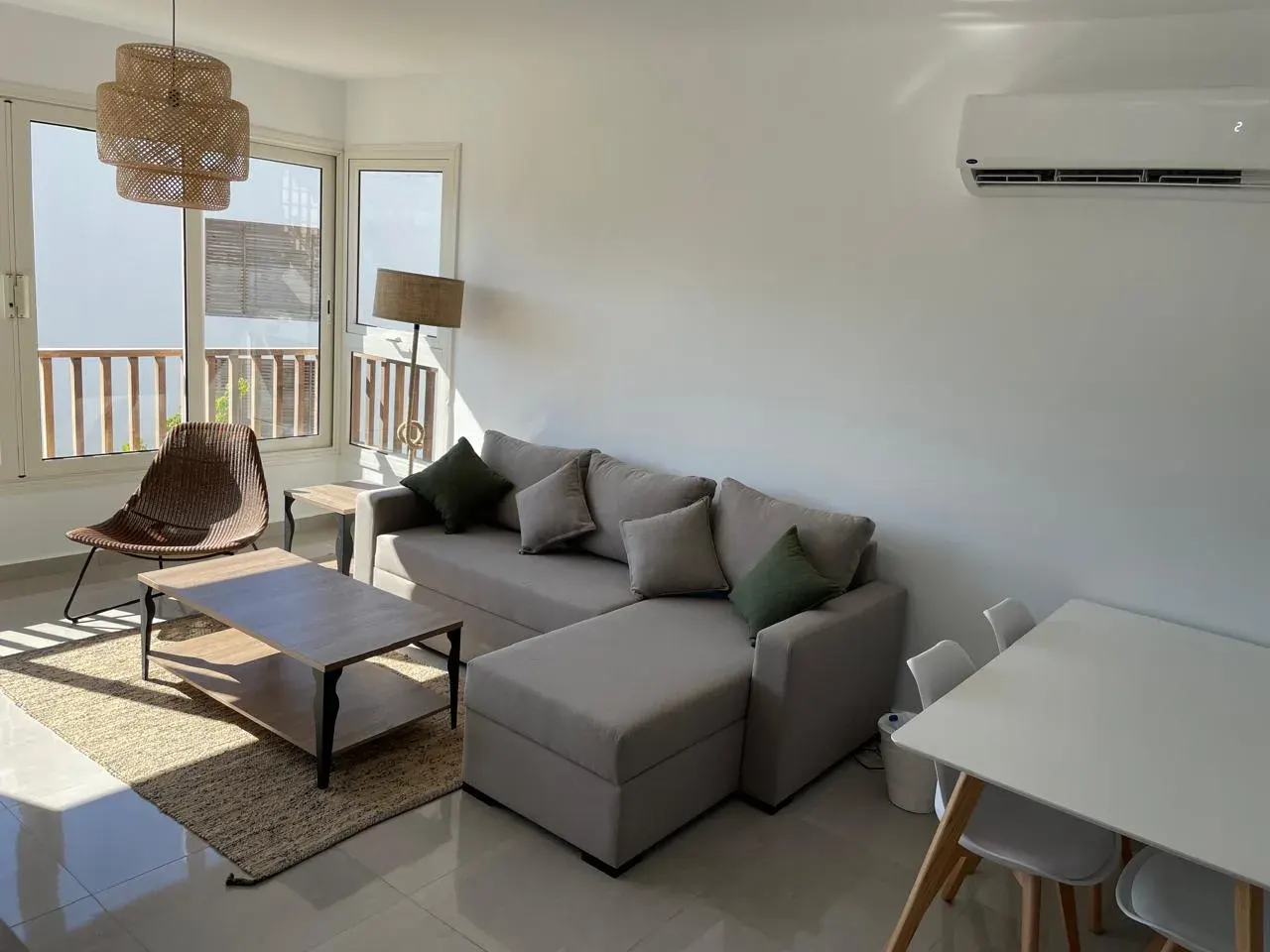 C02-S08 Beachtown 2 Bedroom Apartment