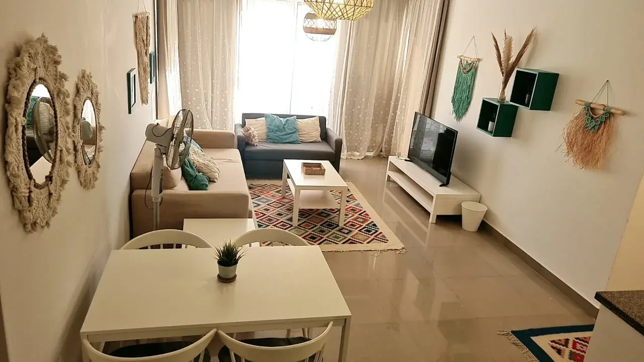 E02-G06 Beachtown 2 Bedroom Apartment