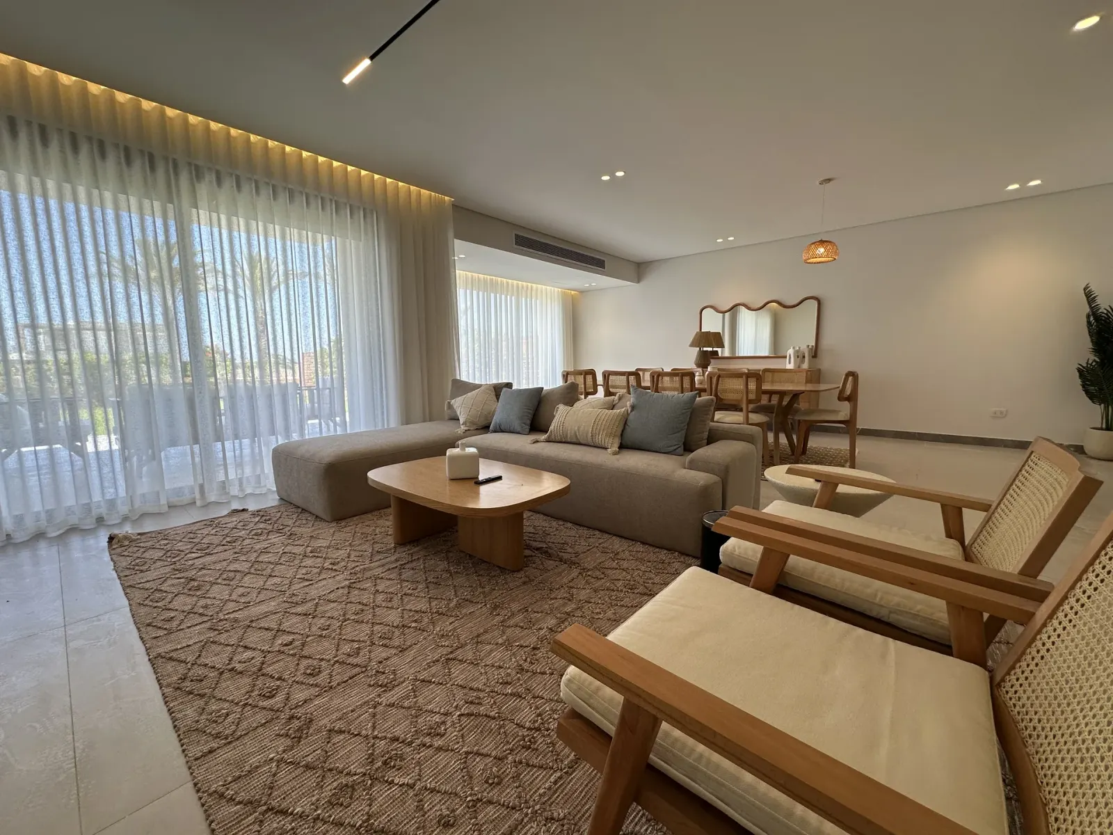 G67 Selection 5 Bedroom Town Villa