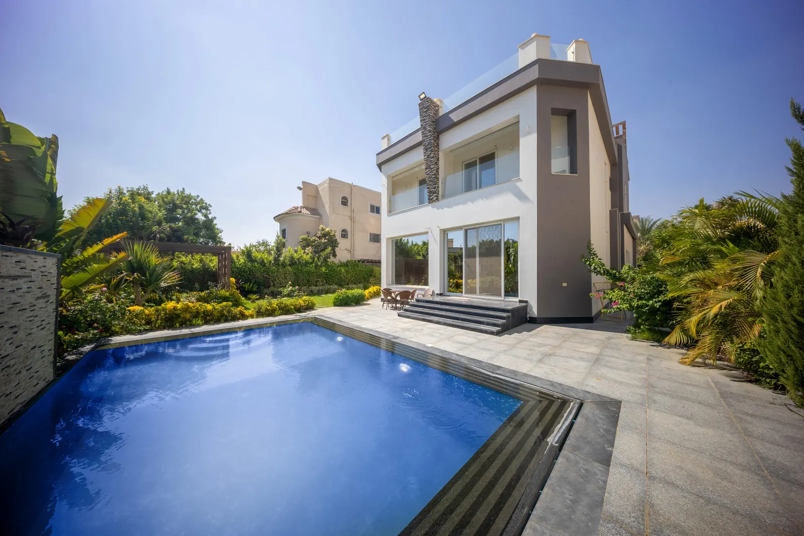 Onyx Pillars and Pergola Garden — 4-Bedroom Villa, Sheikh Zayed