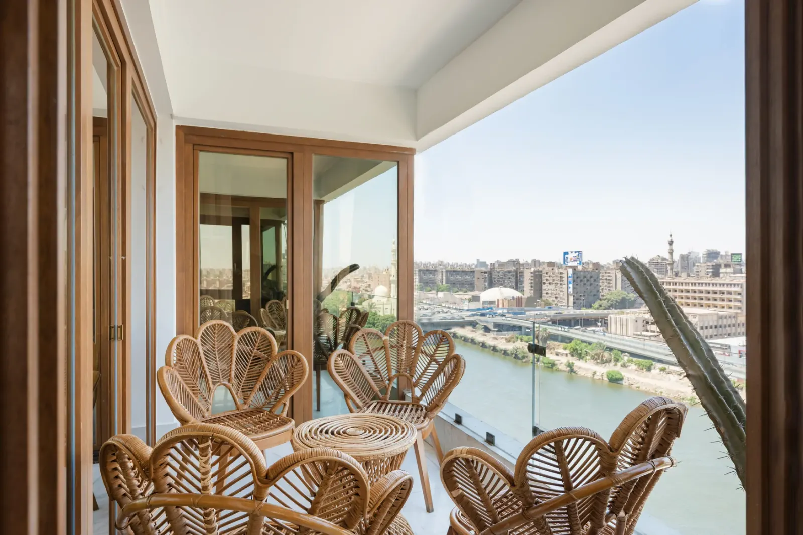 Two Bedroom Apartment Nile view Next to Om Kolthoom Hotel