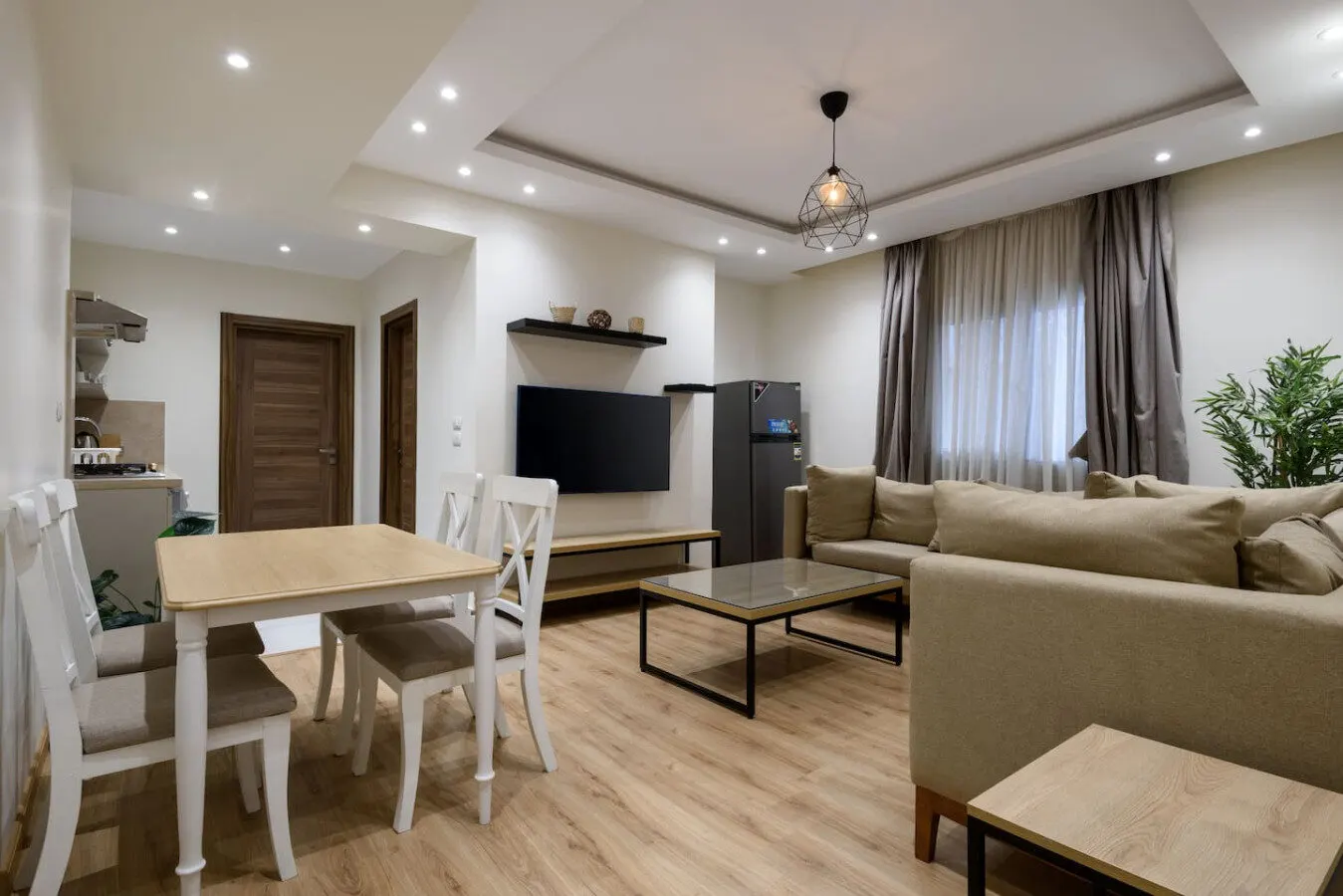 2-Bedroom near City Stars with En-Suite, Makram Ebeid