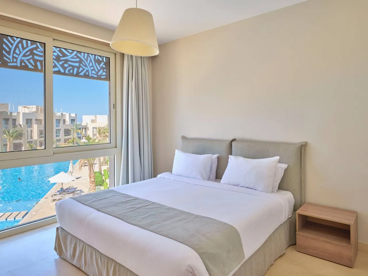 Boutique Two-Bedroom with Balcony and Full Kitchen