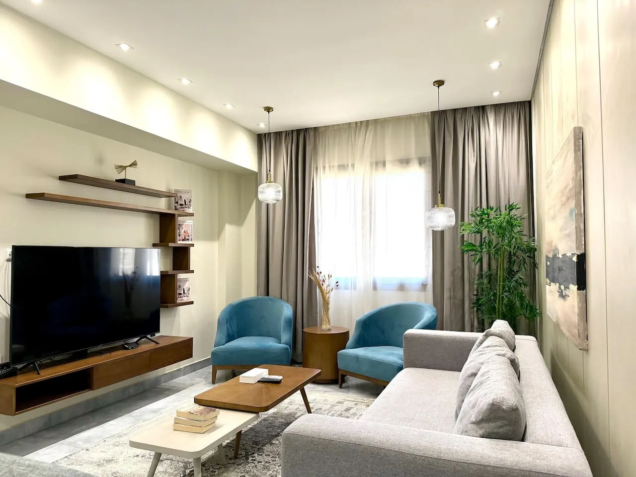 One-Bedroom with Guest Toilet and Gym Access