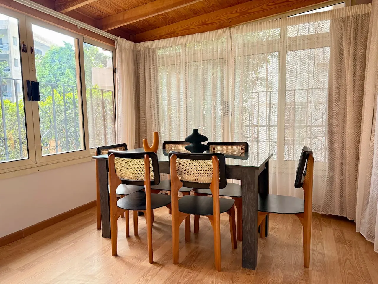 One-Bedroom with Queen Bed, Gym and Social Lounge