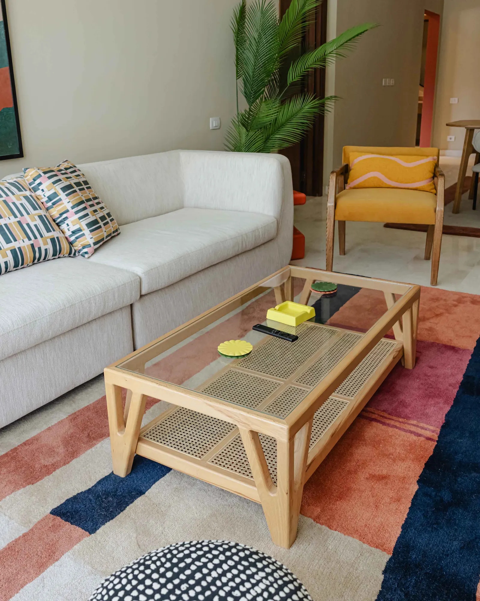 Modern 1BDR Pool View Villette