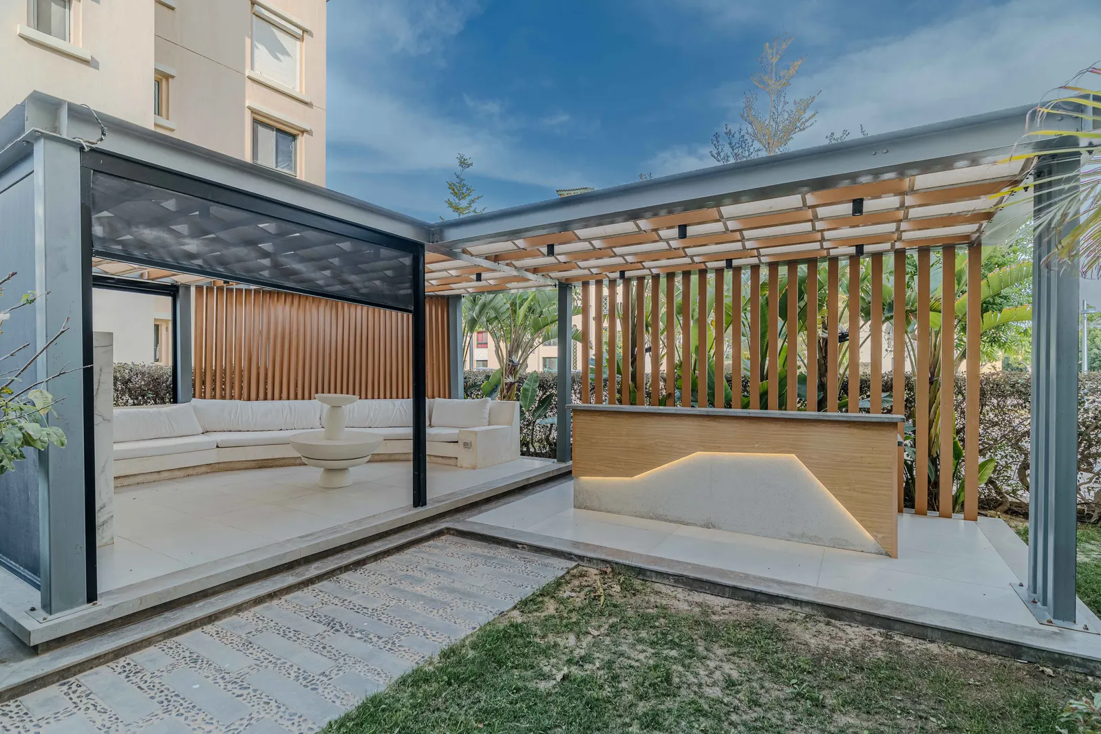 Modern 3BDR · Catania | Garden View