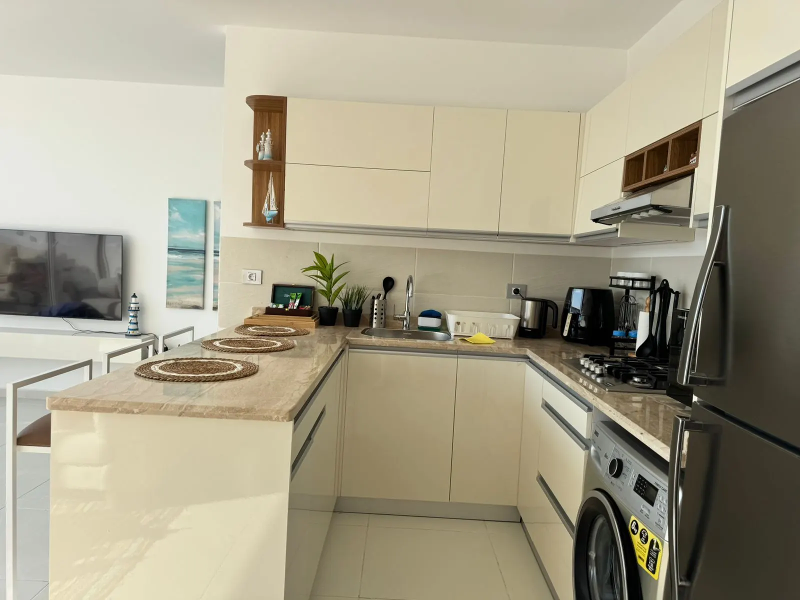 Modern 3BDR Penthouse at Fouka