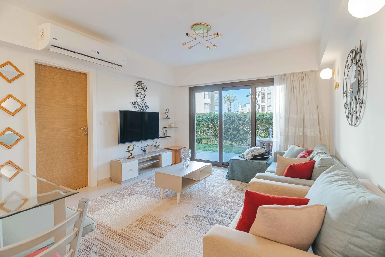 Serviced 1BDR Aprt At Marassi