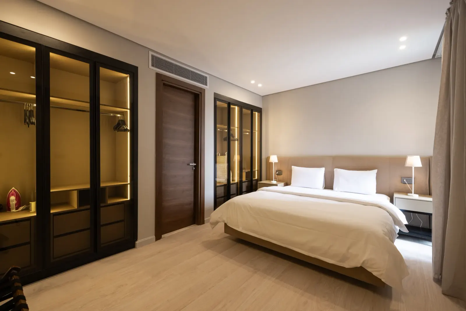 3-Bedroom Apart with Garden Views & Balcony SF