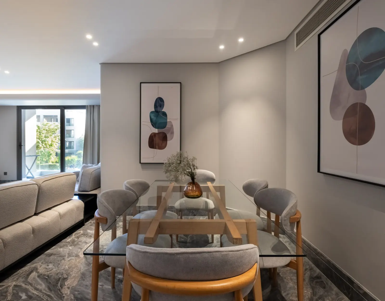 Monochrome - 2 Bedroom - Garden View - FF