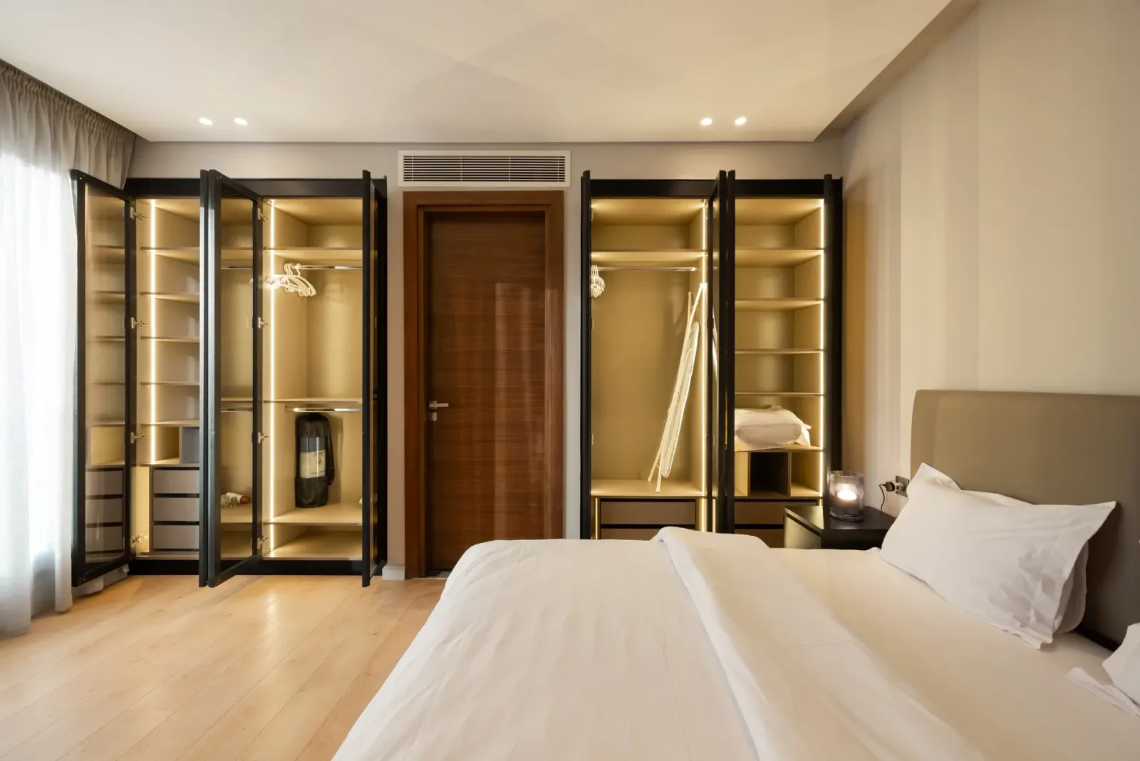 Scandinavian -2 Bed- SF @ Silver Springs Residence