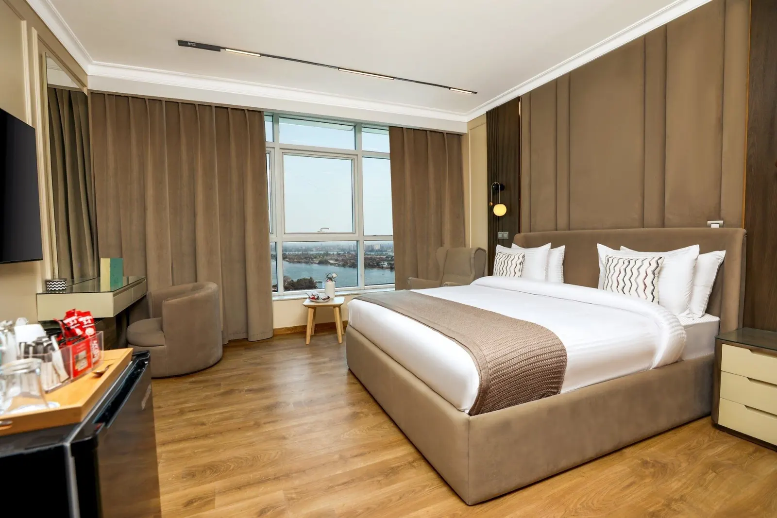Floor 19 Taupe & Marble — Room, Maadi