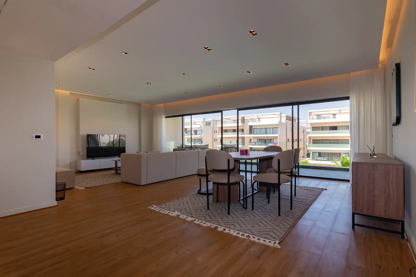 The Zen Nest — 3BR at Lake View Residence