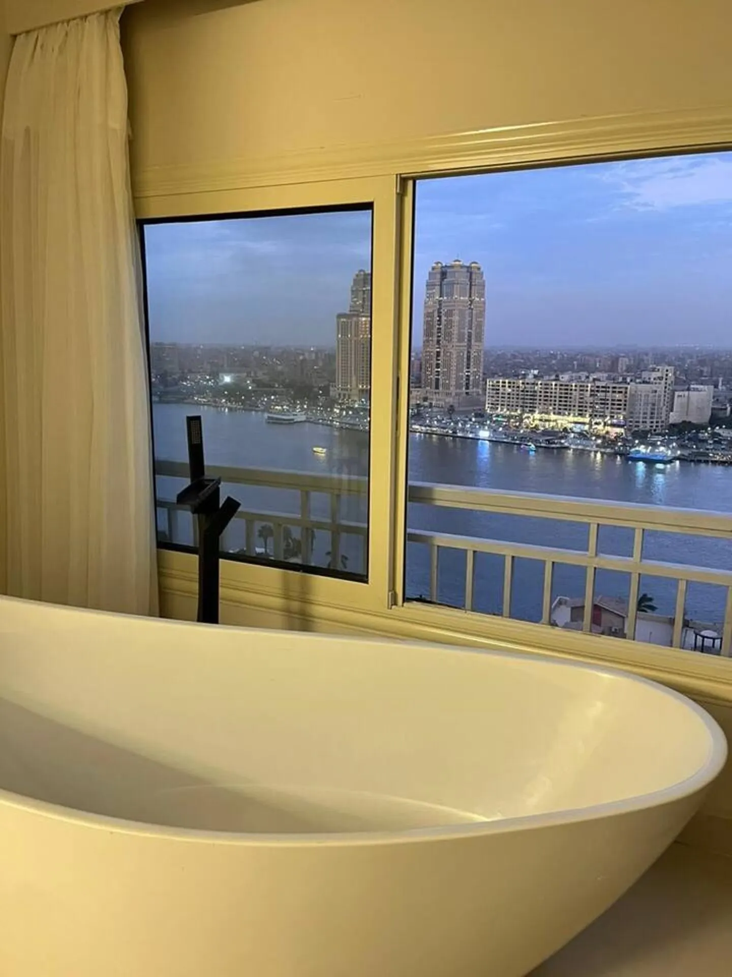 Nile View Home with Soaking Tub — 3-Bedroom, Zamalek