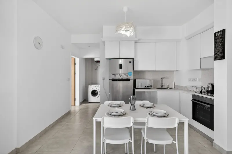 1BDR Serviced Apartment · Greek — photo 5
