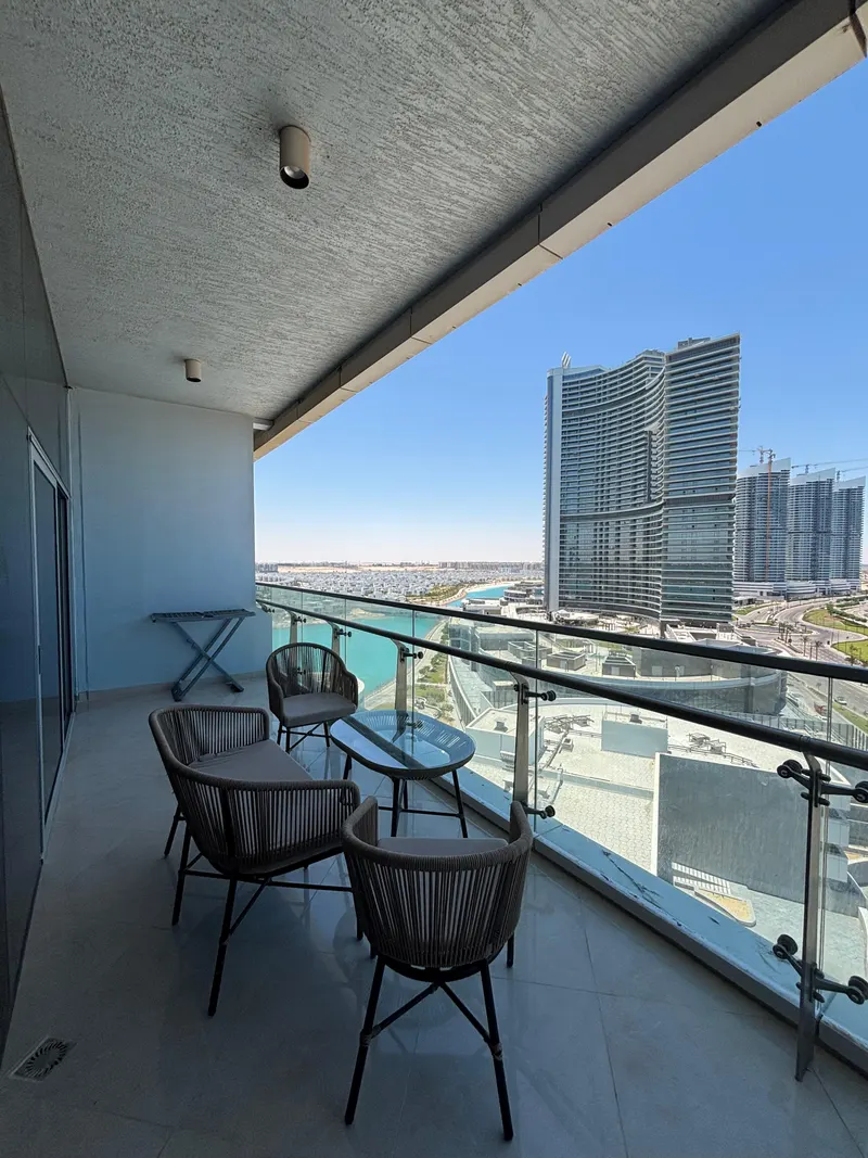 1BR @ City Edge | Sea view