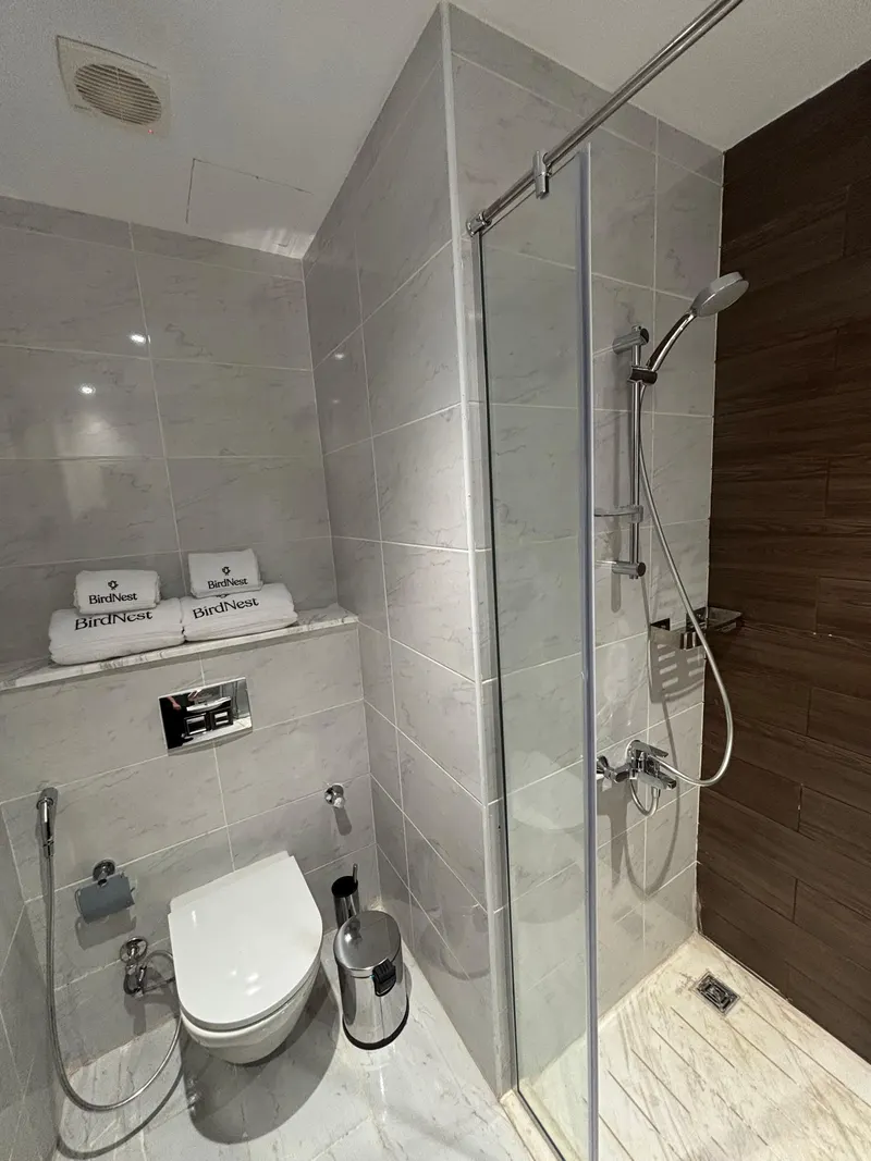 1BR @ City Edge | Sea view — photo 3