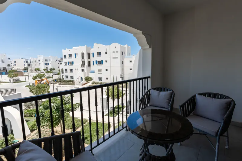 1BR Greek | Marassi