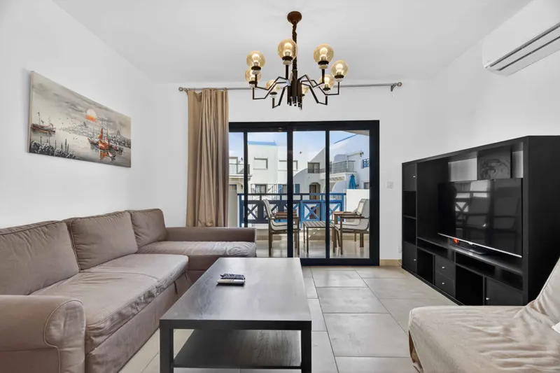 1BR · Greek Village — photo 3