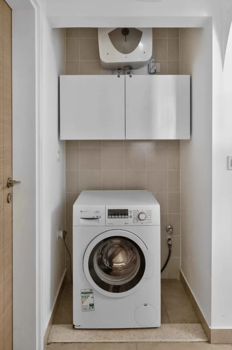 1BR · Greek Village, photo 7