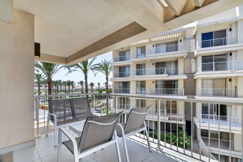 2BR Lagoon View | Marina Views — photo 2