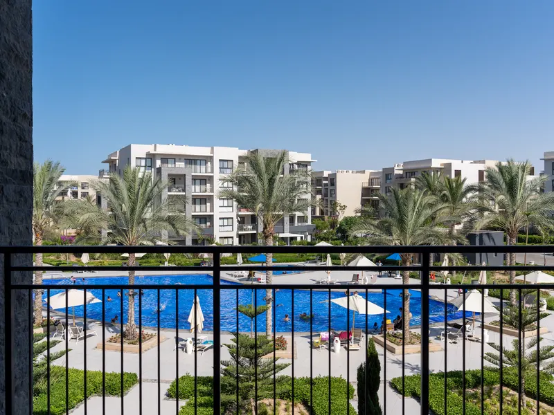 2BR Pool View | Marina — photo 2