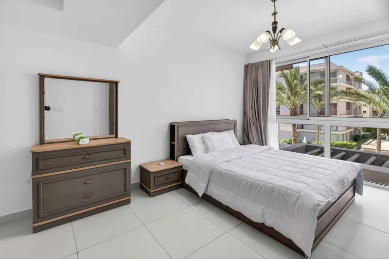 2BDR Aprt with Pool View, photo 8