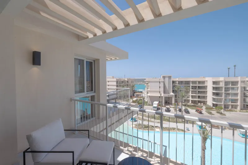 3BR + Nanny Lagoon & Partial Sea view — photo 3