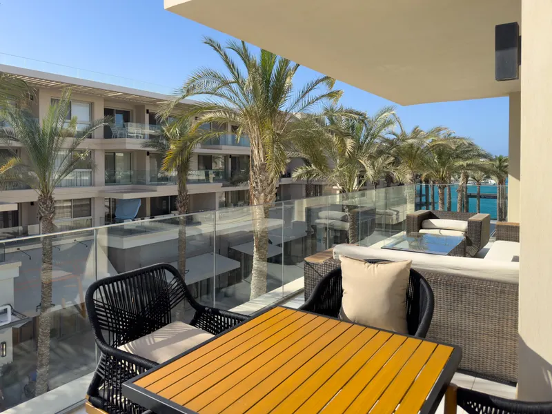 3BR + nanny Partial Sea View