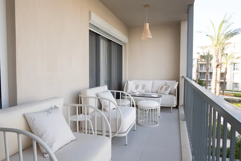 Luxury 3BDR · Lea