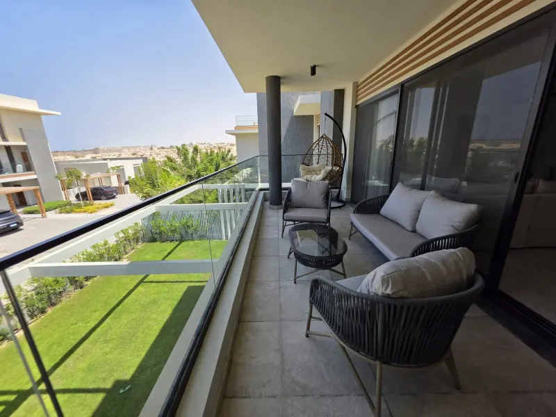 69C Bayhomes 4 Bedroom + Maid's Room Quad chalet