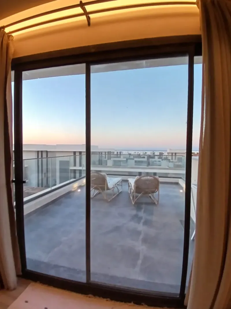 72D Bay homes 1 Bedroom Chalet with Large Roof