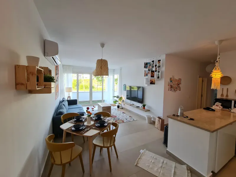 B02-G03 Beachtown 2 Bedroom Apartment
