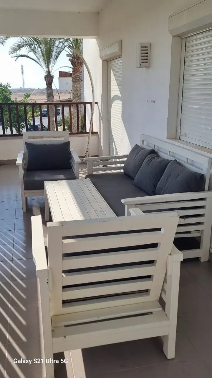B09-F05 Beachtown 2 Bedroom + Maid's Room Apartment, photo 2