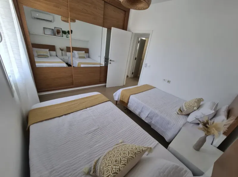 C01-S07 Beachtown 2 bedroom + Maid's Room Apartment — photo 2