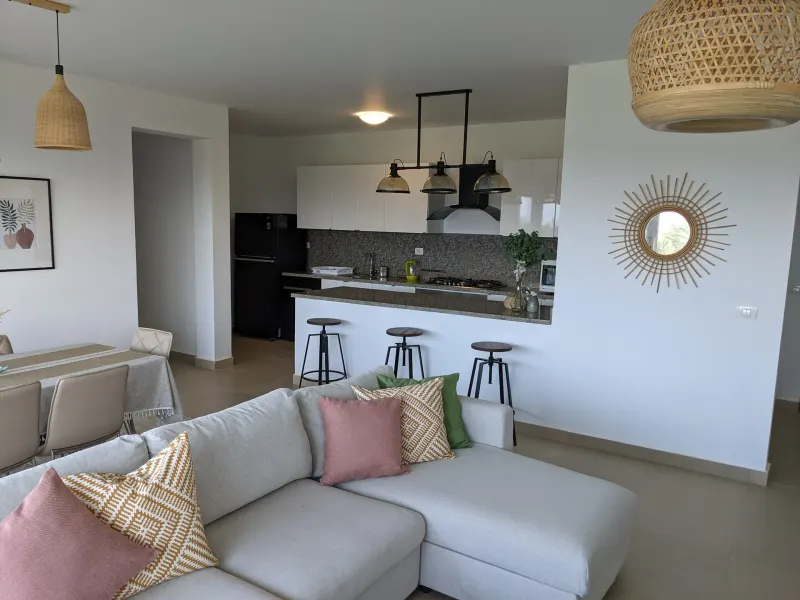 C01-S07 Beachtown 2 bedroom + Maid's Room Apartment — photo 4