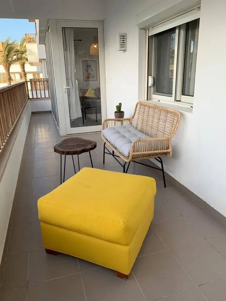 C02-F04 Beachtown 2 Bedroom Apartment, photo 5