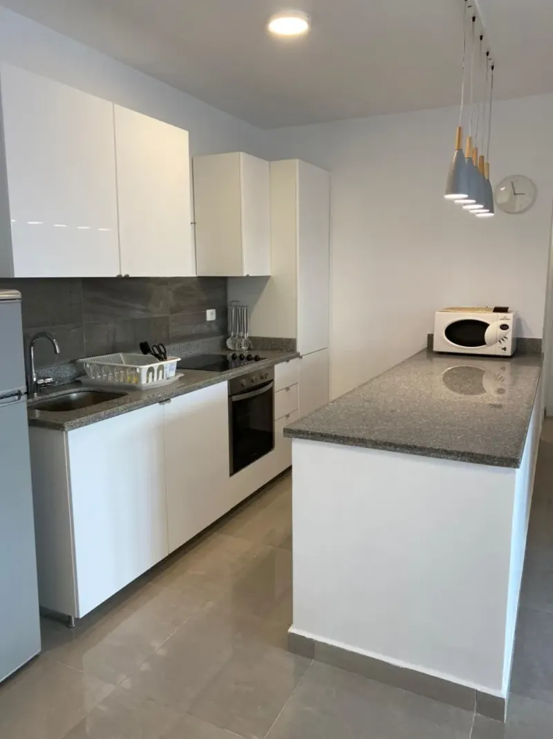 C02-F04 Beachtown 2 Bedroom Apartment, photo 6