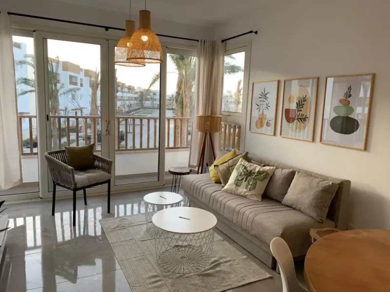 C02-F04 Beachtown 2 Bedroom Apartment