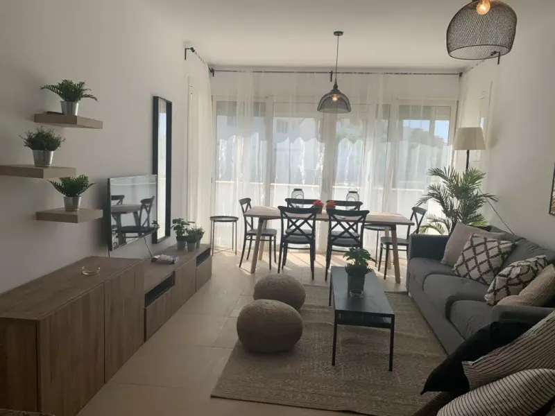 C02-G04 Beachtown 2 Bedroom Apartment, photo 4