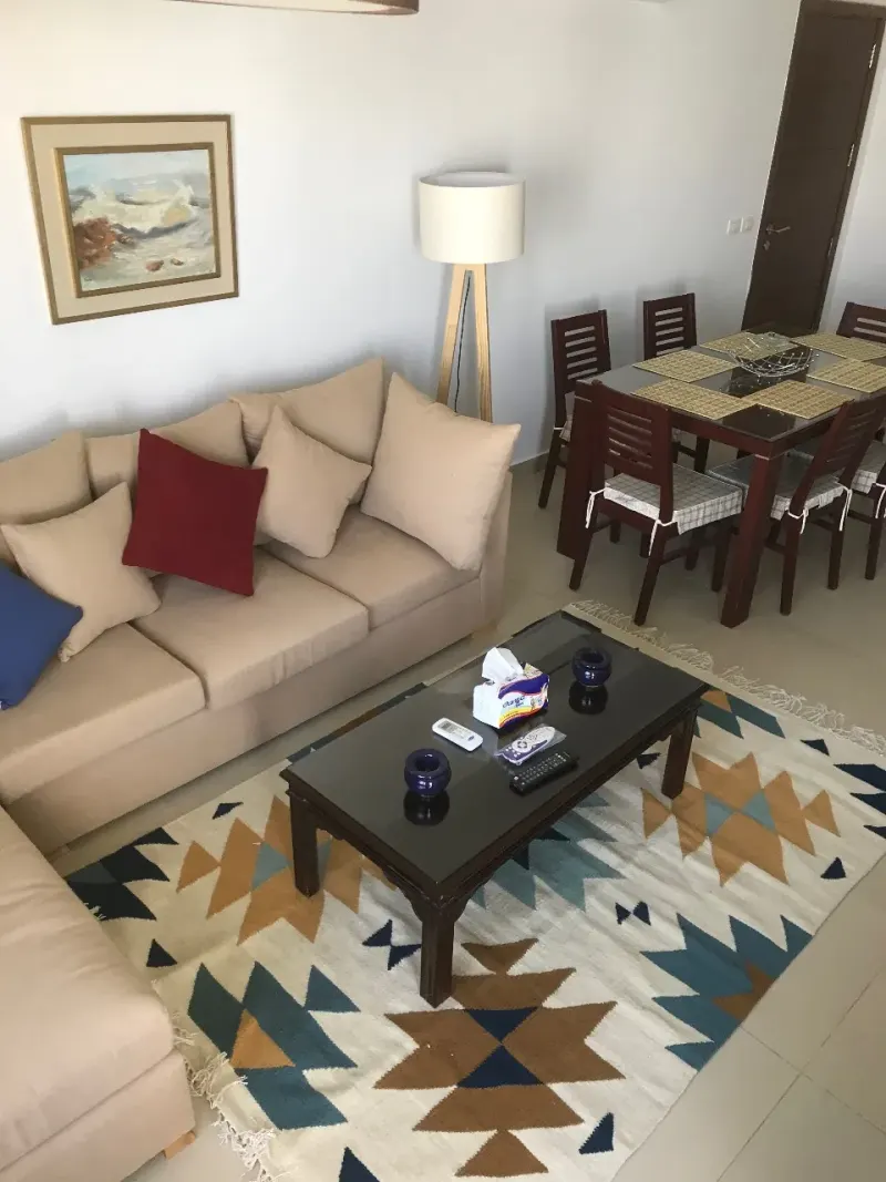 C02-S04 Beachtown 2 Bedroom Apartment — photo 4